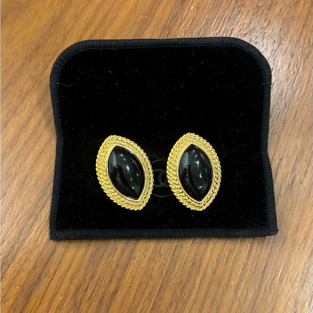 Heaven Mayhem Black and Gold Earrings